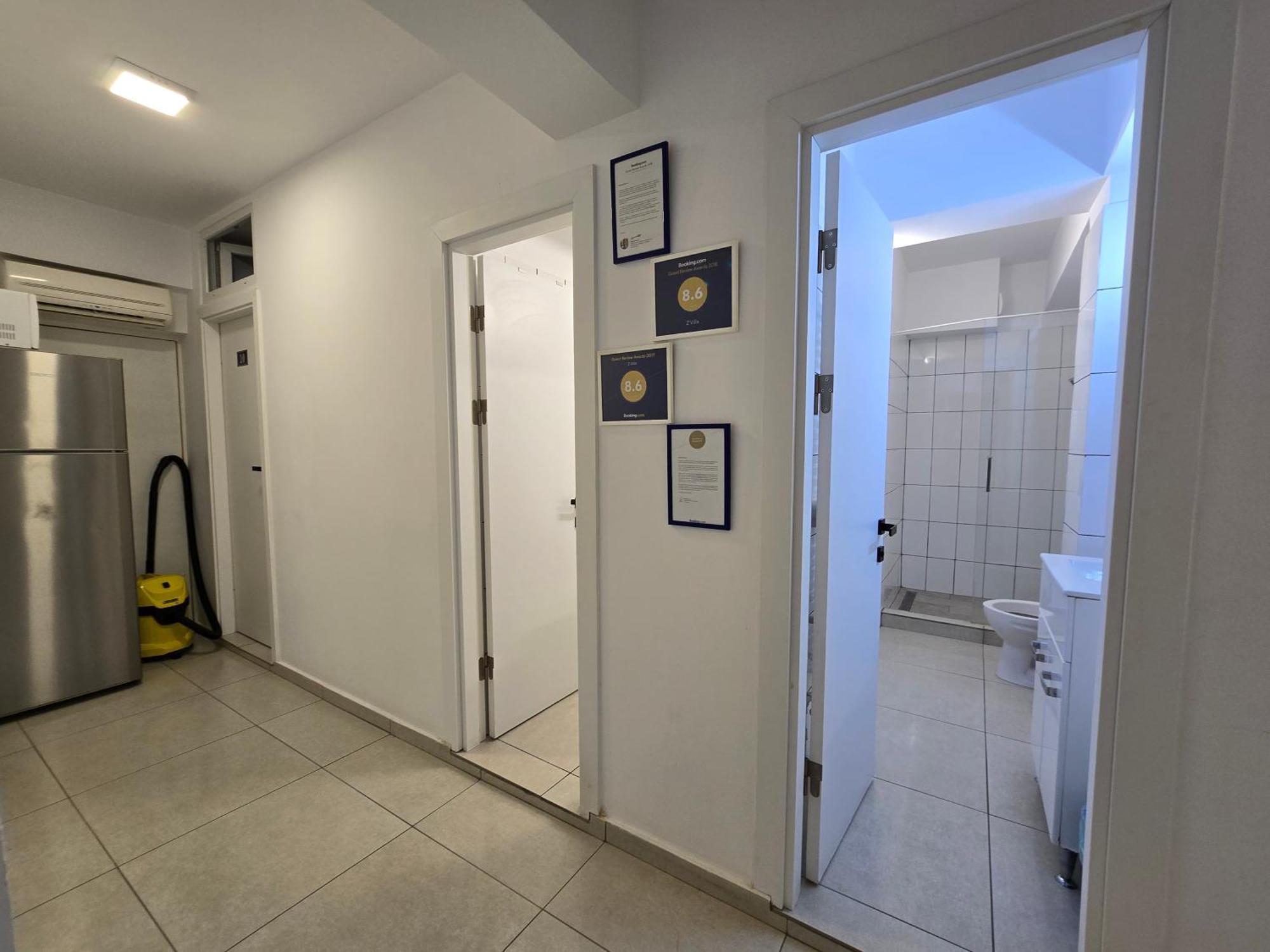 Z Villa Bukarest Exteriör bild
