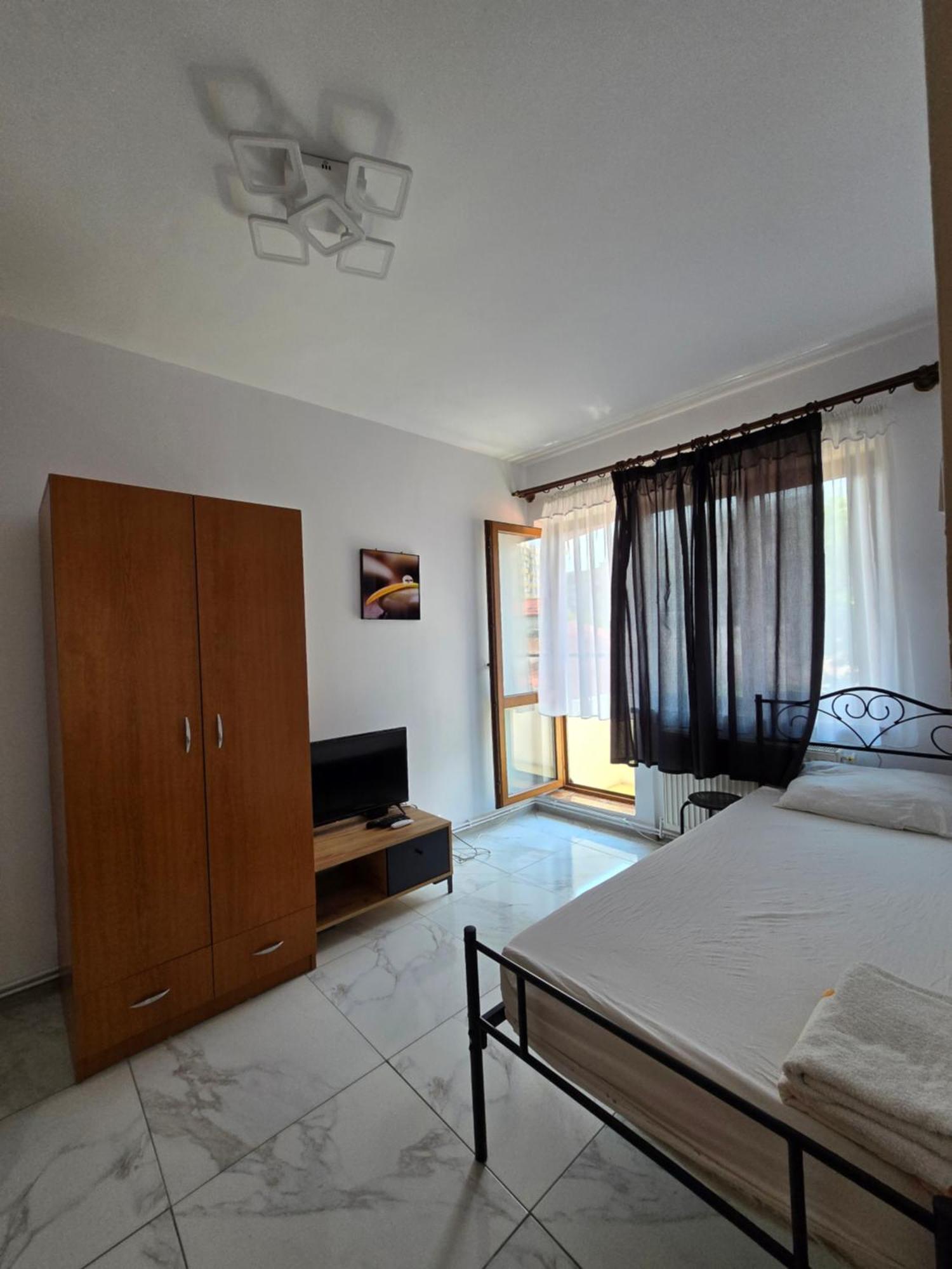 Z Villa Bukarest Exteriör bild
