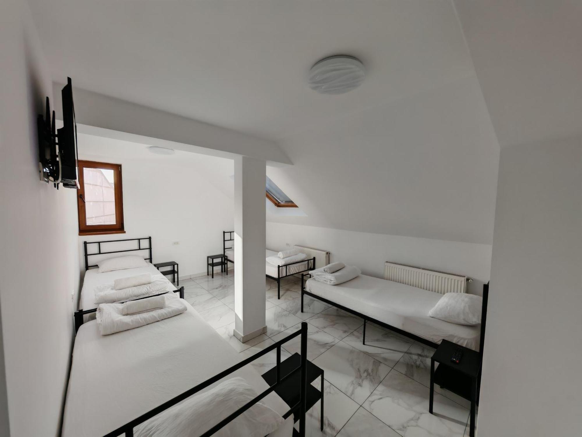 Z Villa Bukarest Exteriör bild